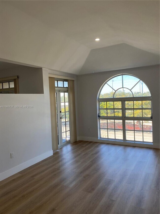 Building Photo - 1280 S Alhambra Cir