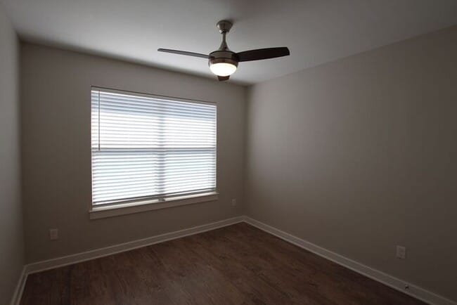 Building Photo - Coming Soon! 2 Bedroom 2.5 Bath Townhome a...
