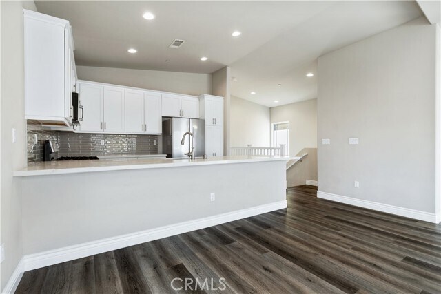 Building Photo - 351 Calle de Pueblo