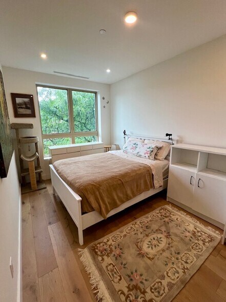 Master Bedroom - 259 Rutland Rd