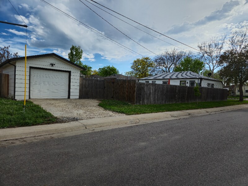 Building Photo - 1794 Ironton St