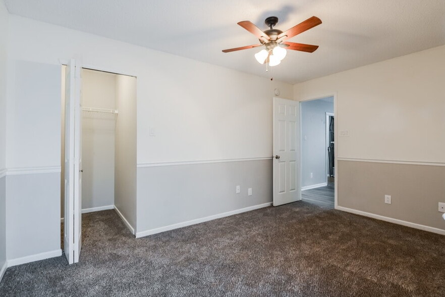 Building Photo - 35 Frostwood Ln