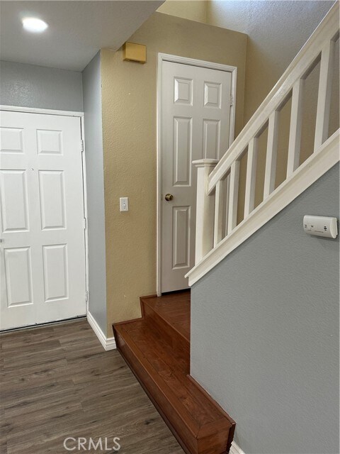 Building Photo - 8941 Carnation Dr