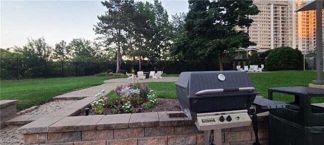 Building Photo - 12700 Lake Rd