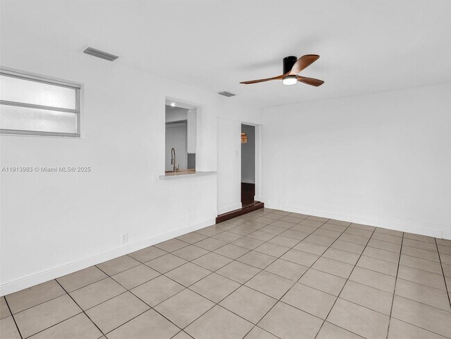 Building Photo - 4500 SW 42nd Terrace