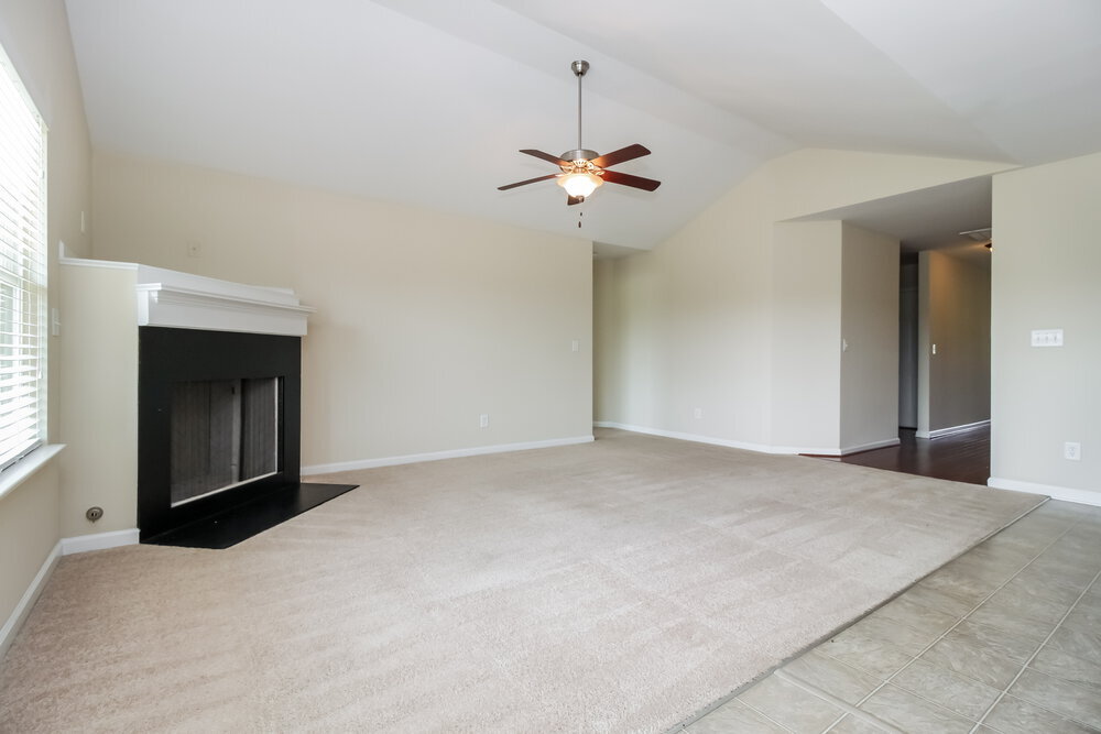 Building Photo - 315 Meadow Vista Ln