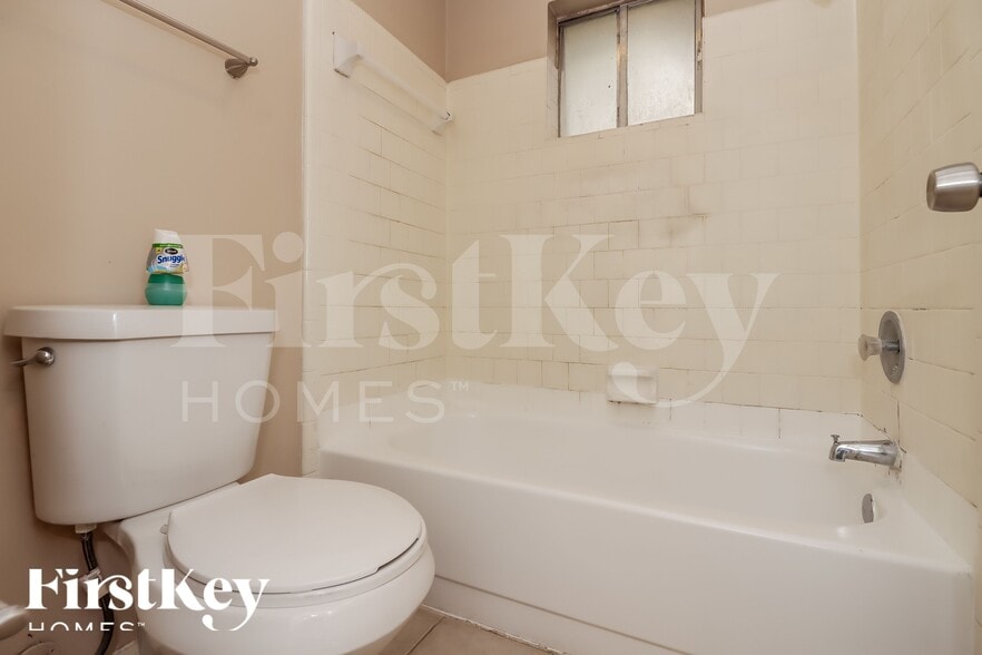 Building Photo - 7431 Navidad Rd