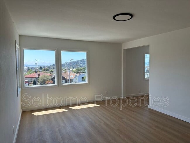 Building Photo - 369 Colusa Ave