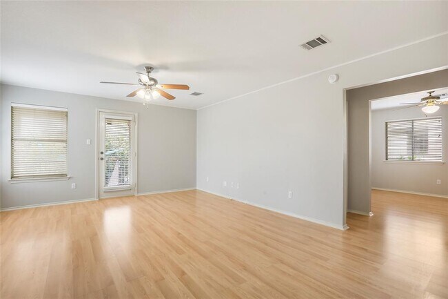 Building Photo - 15204 Drusilla's Dr