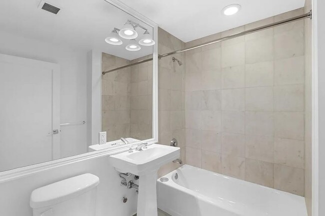 Building Photo - 1 bedroom in NEW YORK NY 10002