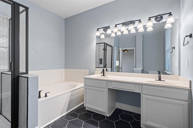 Building Photo - 1213 Red Ranch Cir
