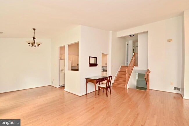 Building Photo - 10048 Wood Sorrels Ln
