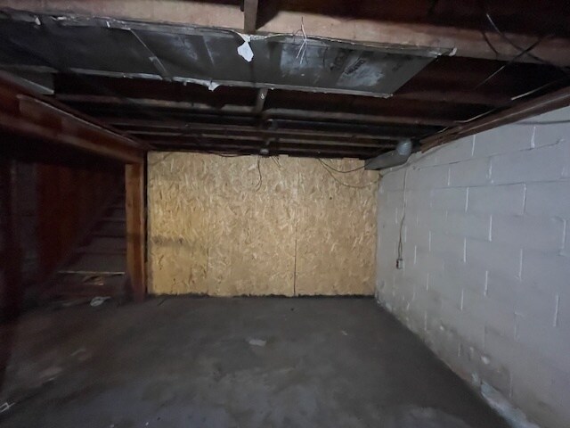 Building Photo - 1646 N Brookfield St