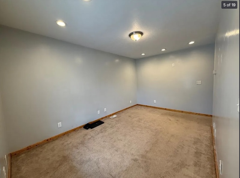 Building Photo - 635 Valley St