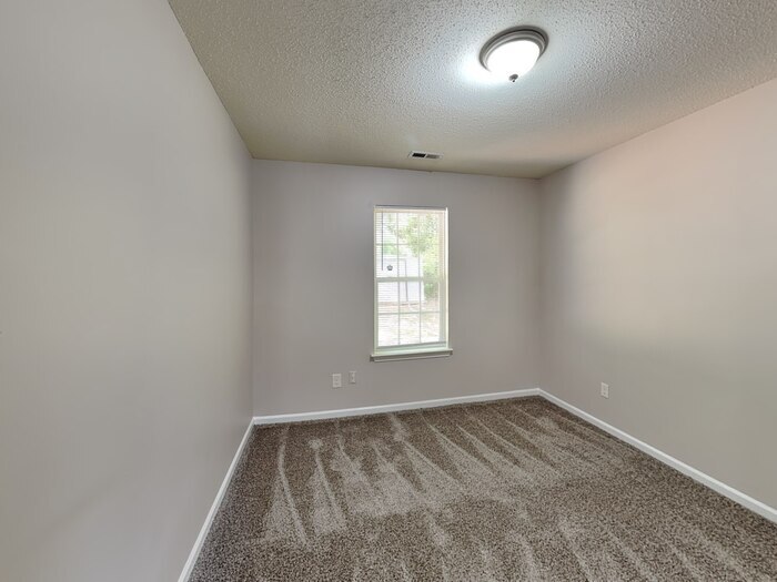 Building Photo - 4710 Biesterfield Dr