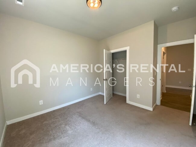 Building Photo - 206 Cotton Bayou Dr