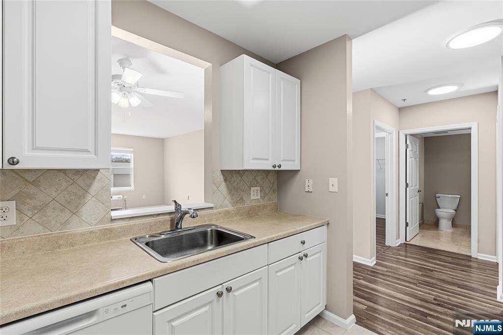 Building Photo - 905 River Rd