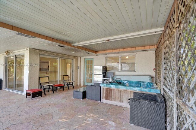 Building Photo - 5551 SW 57th St