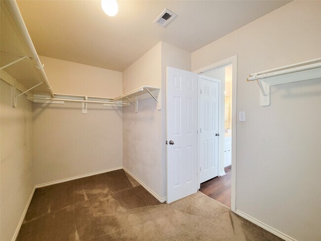 Building Photo - 4926 Lake Gladewater Ct