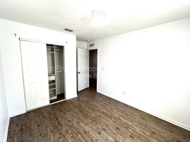 Building Photo - 8314 Thor St