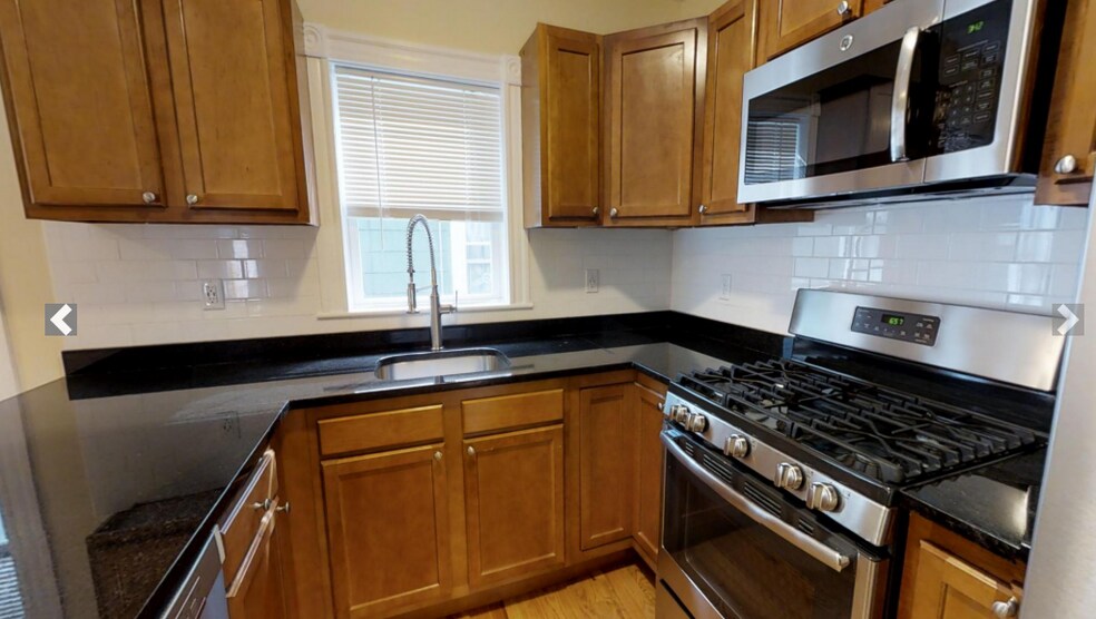 Building Photo - 42 Gorham St