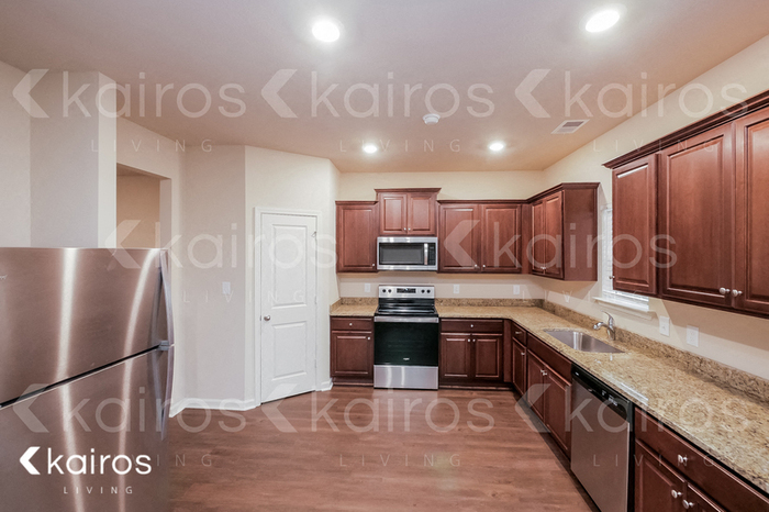 Building Photo - 1027 Pilgrim Ln