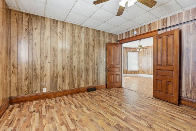 Building Photo - 1028 S 14th St