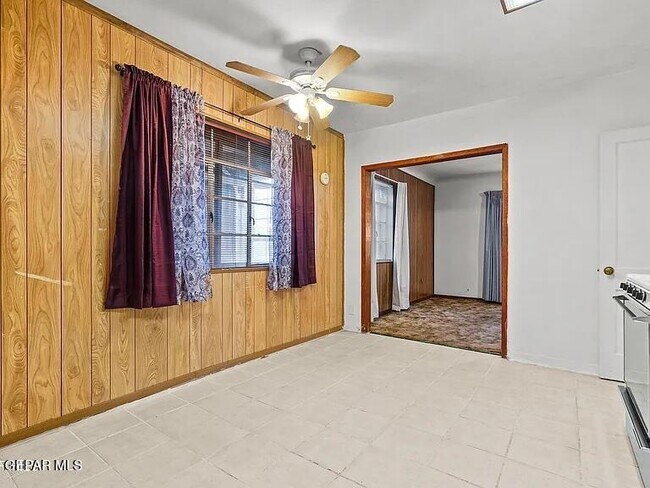Building Photo - 3222 Frankfort Ave