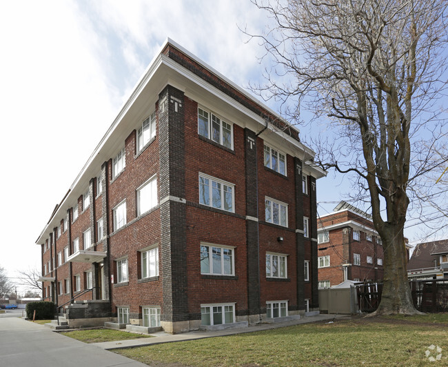 McGregory Apartments - Elmhurst McGregor Apartments
