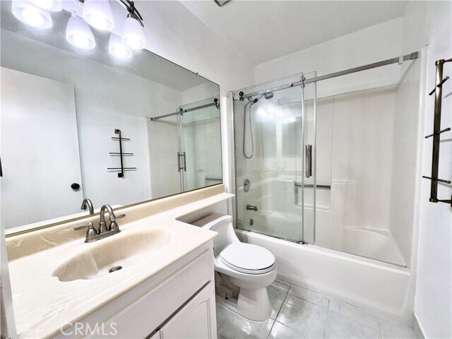 Building Photo - 1525 W 158th St