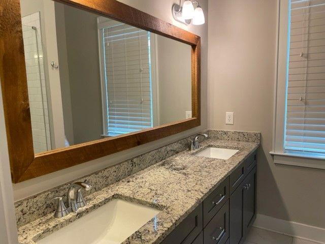 Building Photo - 1093 Kirkwood Ave SE