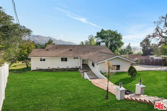 Building Photo - 23937 Jensen Dr
