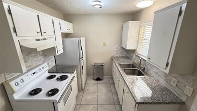 Building Photo - 107 Owen Cir