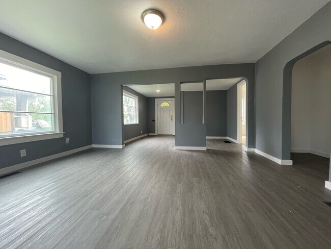 Primary Photo - 1224 W Sinto Ave
