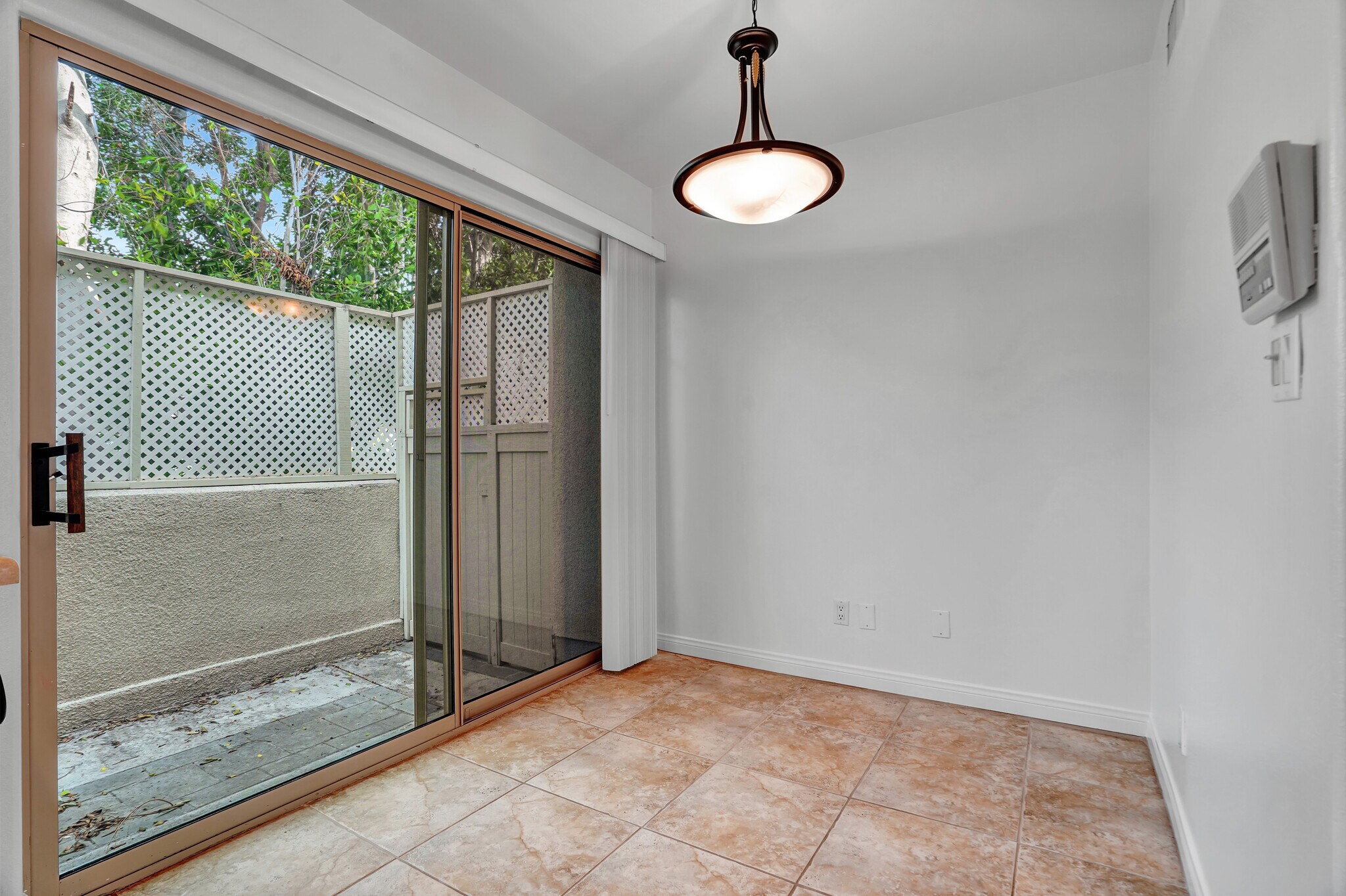 Building Photo - 14101 Dickens St