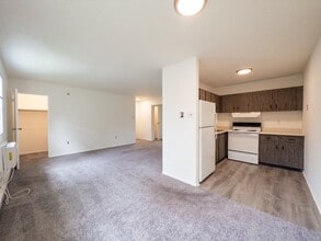 Building Photo - The Cloverleaf