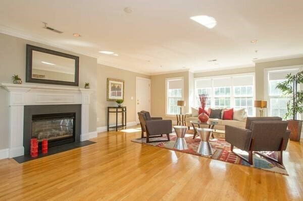 Building Photo - 50 B St