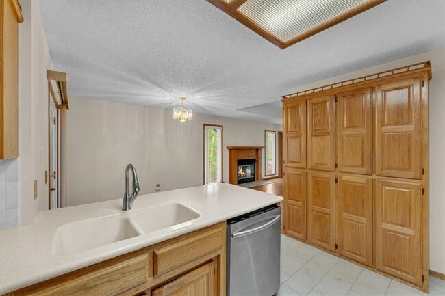 Building Photo - 69 Walney Dr