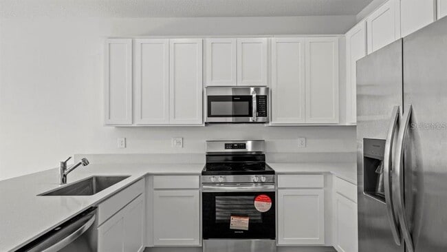 Building Photo - 3262 Laurent Lp