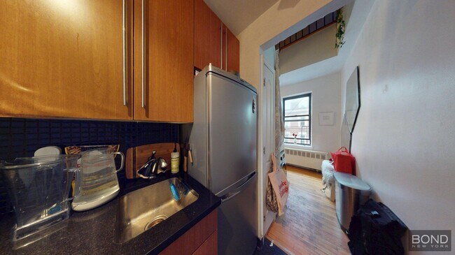 Building Photo - 237 Sullivan St