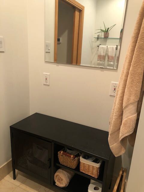 Bath - 2335 W McLean Ave