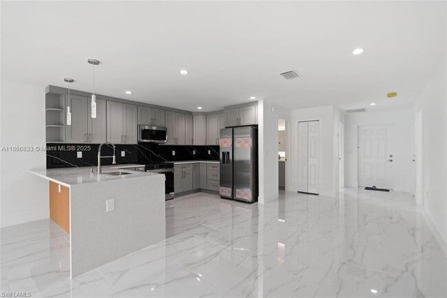 Building Photo - 5013 27th St SW