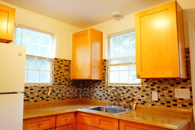 Building Photo - 8007 Garland Ave