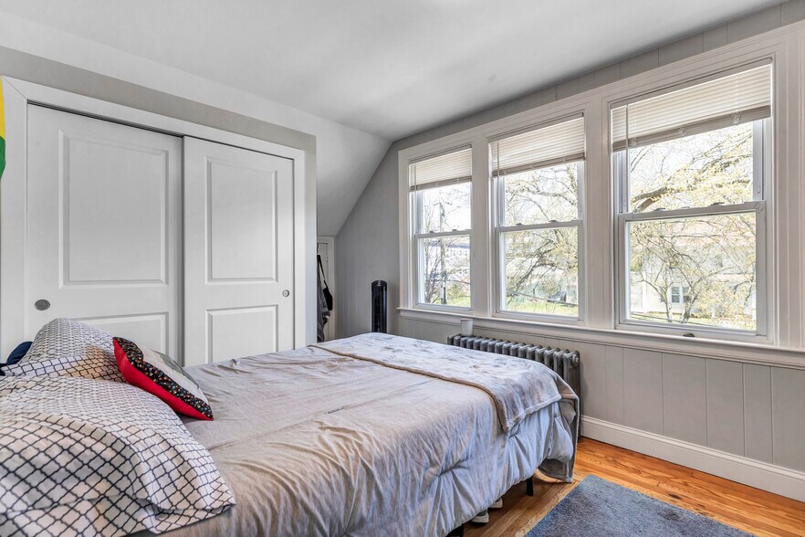 Building Photo - 4 Sheldon Terrace