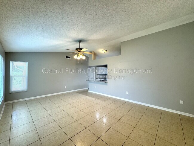 Building Photo - 658 Elwood St