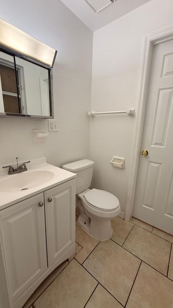 Building Photo - 1604 Woodlyn Dr