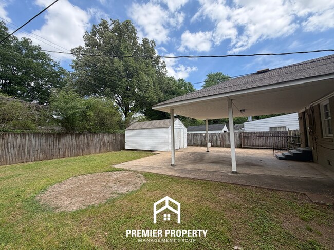 Building Photo - Charming 2BR/1BA Near Berclair | Hardwood Floors & Large Fenced Backyard