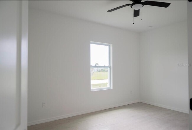 Building Photo - 46 Master Dr