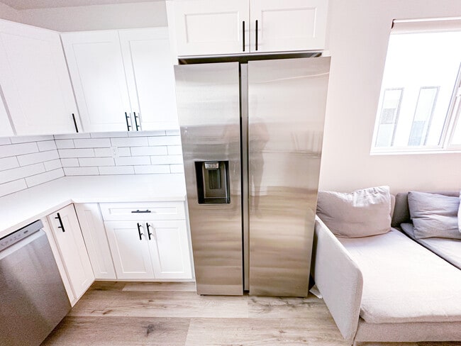 Building Photo - 3001 Van Buren Pl