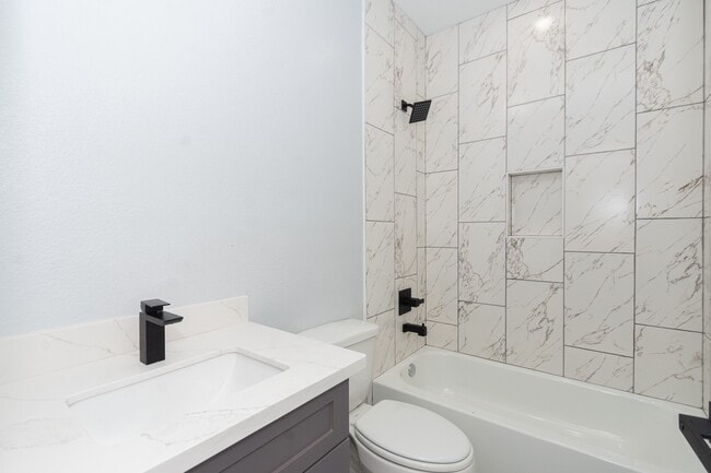 Building Photo - 6513 Avenue B